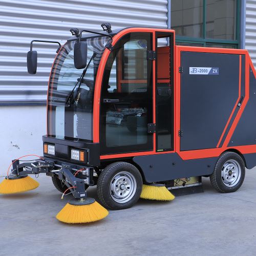 Electric all closed road cleaning machine